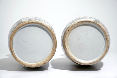 A pair of Chinese Canton rose medallion vases, 19th C.