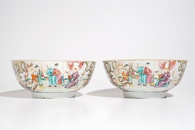A pair of large Chinese famille rose mandarin bowls, Qianlong
