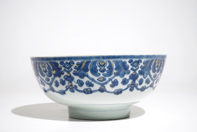 A Chinese blue and white bowl, Qianlong, and an iron red dish, 19th C.
