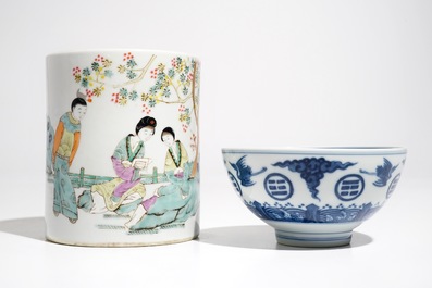 A Chinese blue and white bowl, a qianjiang cai brush pot and an iron red plate, 19/20th C.