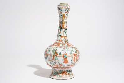 A Chinese wucai style bottle-shaped vase, Wanli mark, 19/20th C.