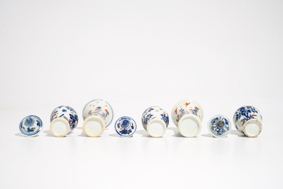 A miniature five-piece Chinese Imari garniture with floral design, Kangxi