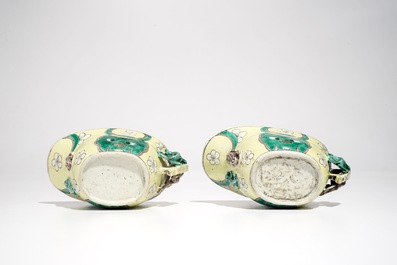 A pair of Chinese verte biscuit libation cups, 18/19th C.