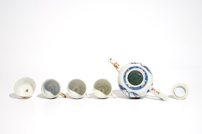Un lot vari&eacute; en porcelaine de Chine grisaille, famille rose et de style Imari, Qianlong