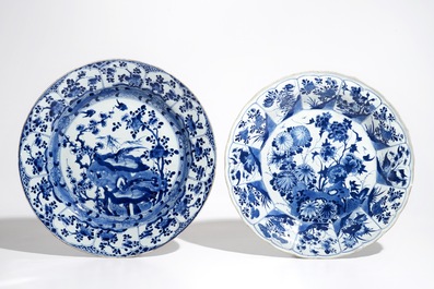 Two Chinese blue and white chargers and a silver-mounted Imari style tea caddy, Kangxi/Qianlong
