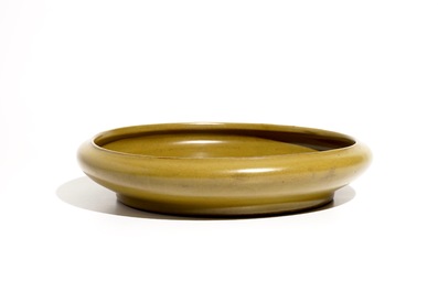 A large Chinese teadust-glazed brushwasher, impressed mark, 19/20th C.