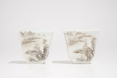 A pair of Chinese square-shaped cups with landscape design, Jiaqing mark, 19/20th C.