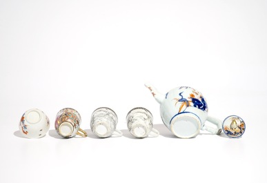 Un lot vari&eacute; en porcelaine de Chine grisaille, famille rose et de style Imari, Qianlong