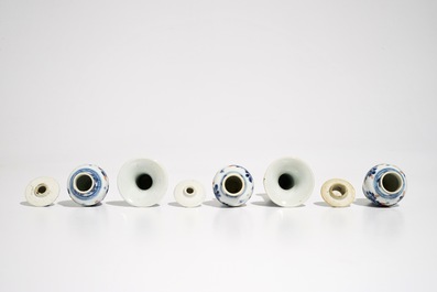 A miniature five-piece Chinese Imari garniture with floral design, Kangxi