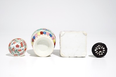 Two Chinese famille rose tea caddies, Yongzheng/Qianlong