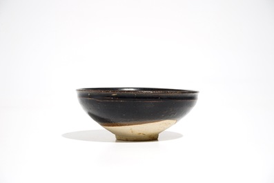 A Chinese Jizhou slip decorated phoenix bowl, poss. Southern Song/Yuan Dynasty