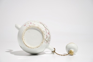 Une verseuse en porcelaine de Chine qianjiang cai, 19&egrave;me