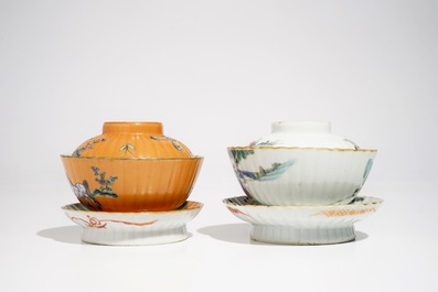 Two Chinese famille rose covered bowls on stands, 19e eeuw