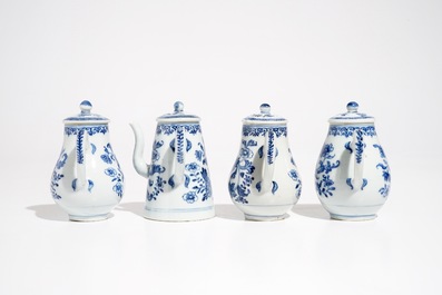 A Chinese blue and white cruet set on stand, Qianlong