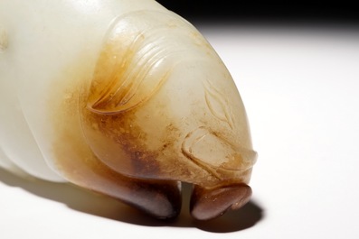 A mottled jade carving of an elephant, 19th C.