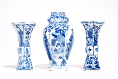 Three small Chinese blue and white Long Eliza vases, Kangxi