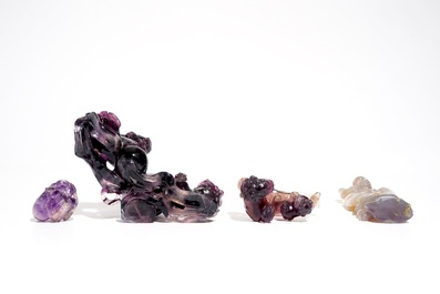 Trois sculptures en am&eacute;thyste et agate pourpre, Chine, 19/20&egrave;me
