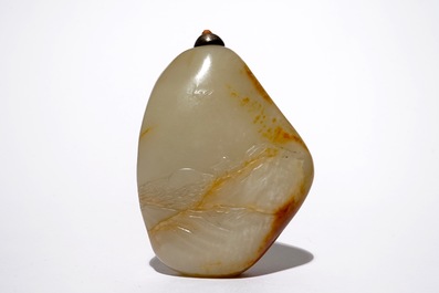 Une tabati&egrave;re en jade brune &agrave; d&eacute;cor d'un paysage, Chine, 19&egrave;me