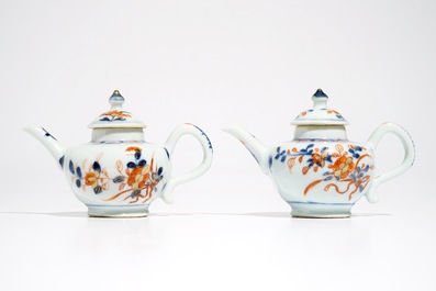 A pair of miniature Chinese Imari style teapots and covers, Kangxi