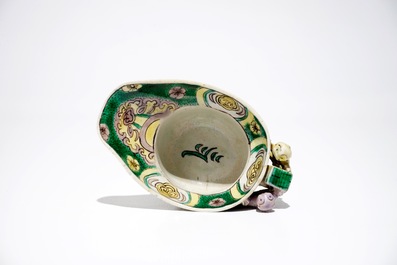 Een Chinese famille verte libation cup, Kangxi