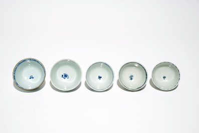 Vijftien sets Chinese blauwwitte koppen en schotels, Kangxi/Qianlong