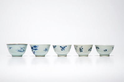 Vijftien sets Chinese blauwwitte koppen en schotels, Kangxi/Qianlong