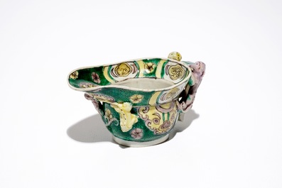 Een Chinese famille verte libation cup, Kangxi