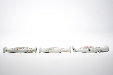 Three Chinese famille rose figures, three wall vases and four cylindrical boxes, 19/20th C.