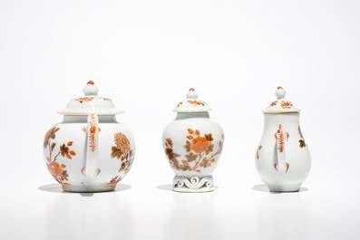A Chinese milk and blood 32-piece miniature tea set, Qianlong
