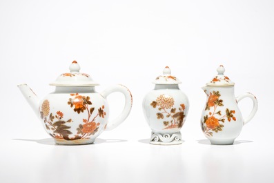 A Chinese milk and blood 32-piece miniature tea set, Qianlong