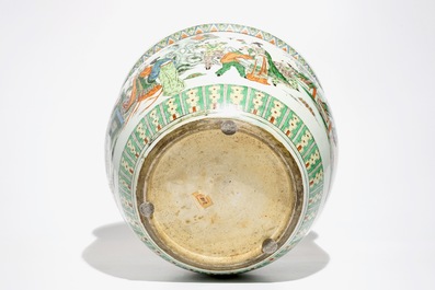 A Chinese famille verte fish bowl with figural design, 19th C.