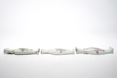 Three Chinese famille rose figures, three wall vases and four cylindrical boxes, 19/20th C.