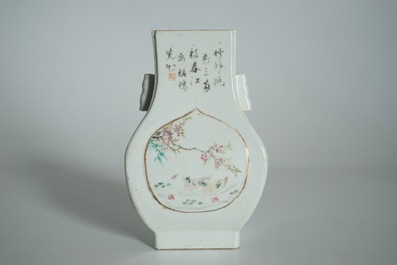 Een Chinese qianjiang cai fanghu vaas, 19/20e eeuw