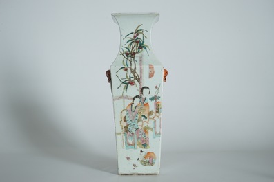 A square Chinese qianjiang cai vase with Buddhist lions, 19/20th C.