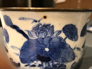A pair of Chinese blue and white covered "Bleu de Hue" Vietnamese market bowls, Yu mark, 19/20th C.