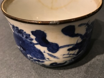A pair of Chinese blue and white covered "Bleu de Hue" Vietnamese market bowls, Yu mark, 19/20th C.