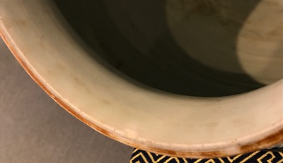Een Chinese blauwwitte vaas met een qilin, Shunzhi, Transitie periode
