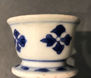 A Chinese blue and white vase or huqqa base, Kangxi