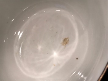 Een Chinese blauwwitte "Blue de Hue" dekselkom voor de Vietnamese markt, Xianfeng merk en periode