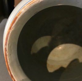 Een Chinese blauwwitte vaas met een qilin, Shunzhi, Transitie periode