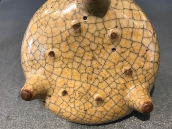 A Chinese crackle glaze tripod censer, 19/20th C.
