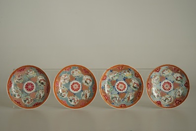 Quatre tasses et soucoupes en porcelaine de Chine famille rose, Yongzheng/Qianlong