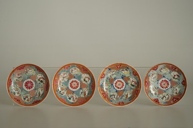 Quatre tasses et soucoupes en porcelaine de Chine famille rose, Yongzheng/Qianlong