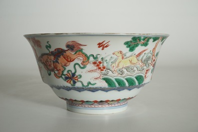 A Chinese famille verte bowl with Buddhist lions, Kangxi