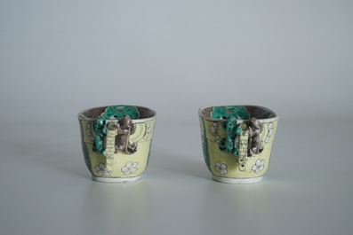 A pair of Chinese verte biscuit libation cups, 18/19th C.