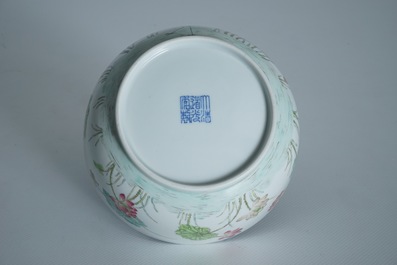 A Chinese famille rose bowl with lotus pond design, Daoguang mark, 19/20th C.