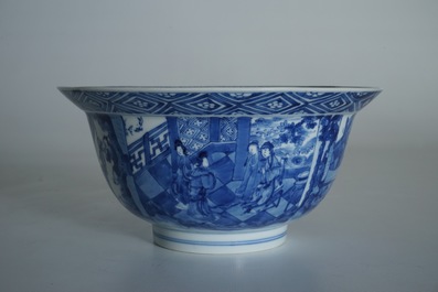 Een Chinese blauwwitte klapmutskom, Kangxi merk en periode