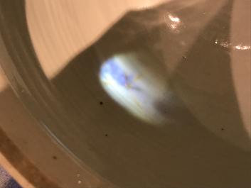 Un pot globulaire en porcelaine de Chine bleu et blanc, Kangxi
