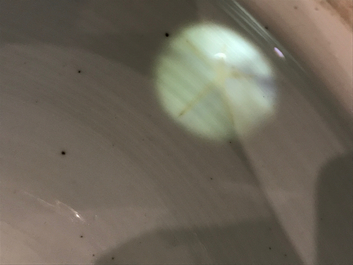 Un pot globulaire en porcelaine de Chine bleu et blanc, Kangxi