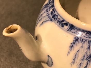 Une th&eacute;i&egrave;re en porcelaine de Chine bleu et blanc &agrave; d&eacute;cor de "La Romance de la chambre de l'ouest", Yongzheng